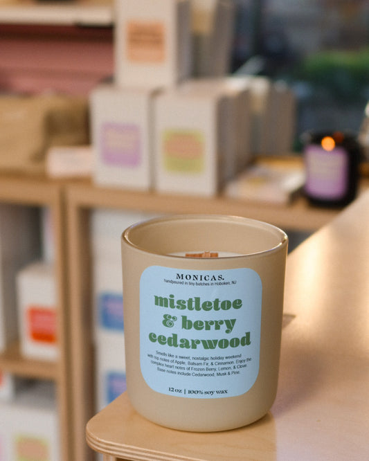 Mistletoe & Berry Cedarwood Soy Candle